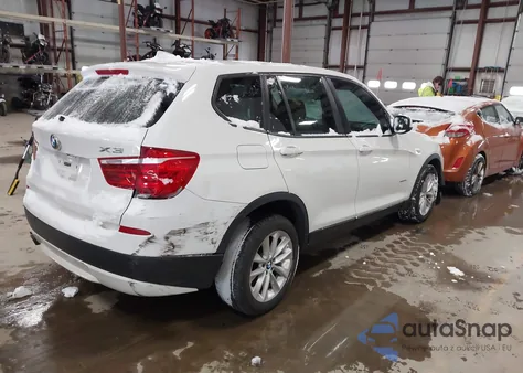 2013 BMW X3 xDrive28I z USA, uszkodzony, nr VIN 5UXWX9C5XD0D06874